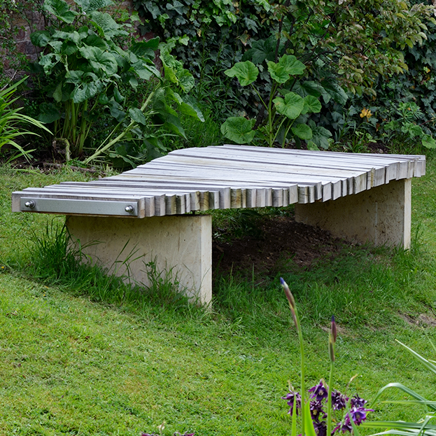 London Architects Practice<br />
Architects Memorial Seat